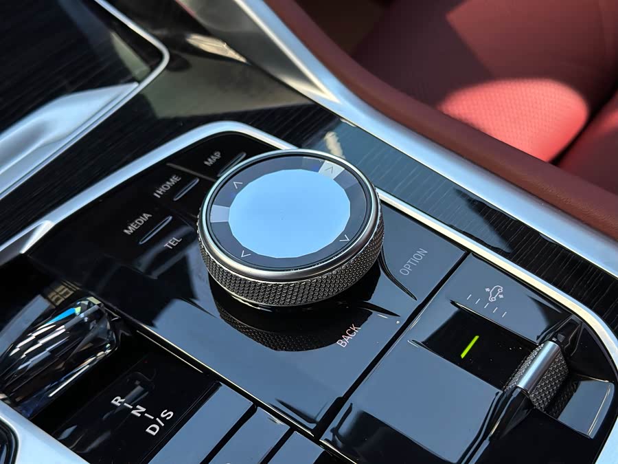 BMW X6 2023 #22 BMW X6 2023 car image #22