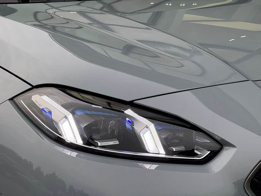 BMW 2 Series صورة سيارة #22