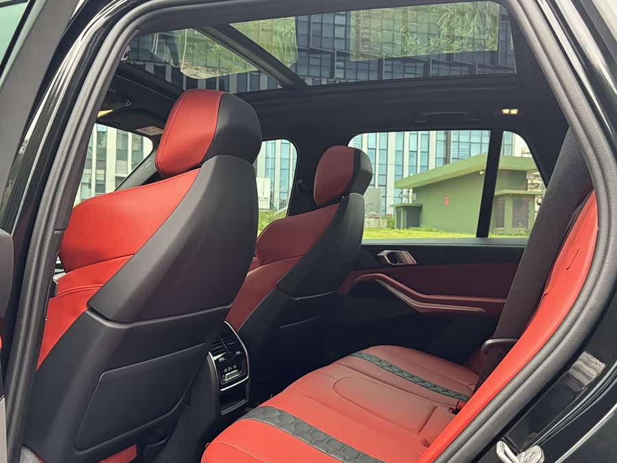 BMW X5 M 2024 car image #22