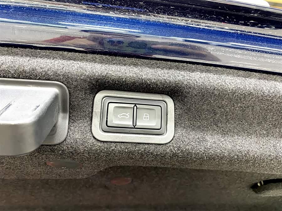 Audi A7L 2023 immagine di auto #22