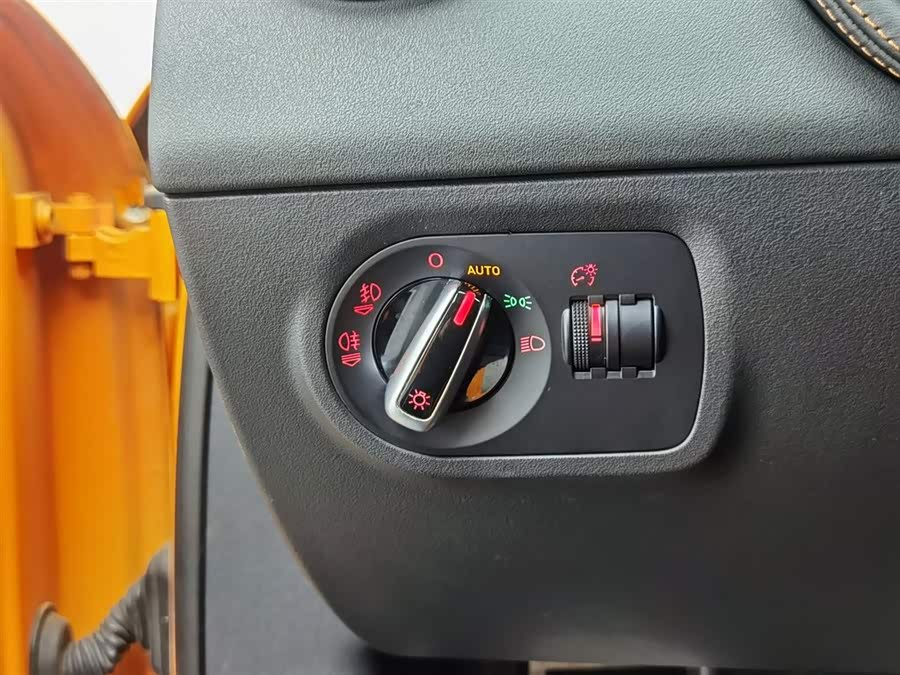 Audi TTS 2011 #22 Audi TTS 2011 car image #22