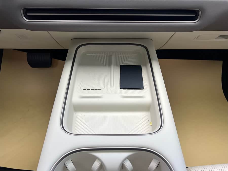 理想汽车 理想i6 2025 汽车图片 #22