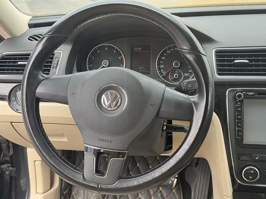 Volkswagen Passat 2014 imagen de coche #22