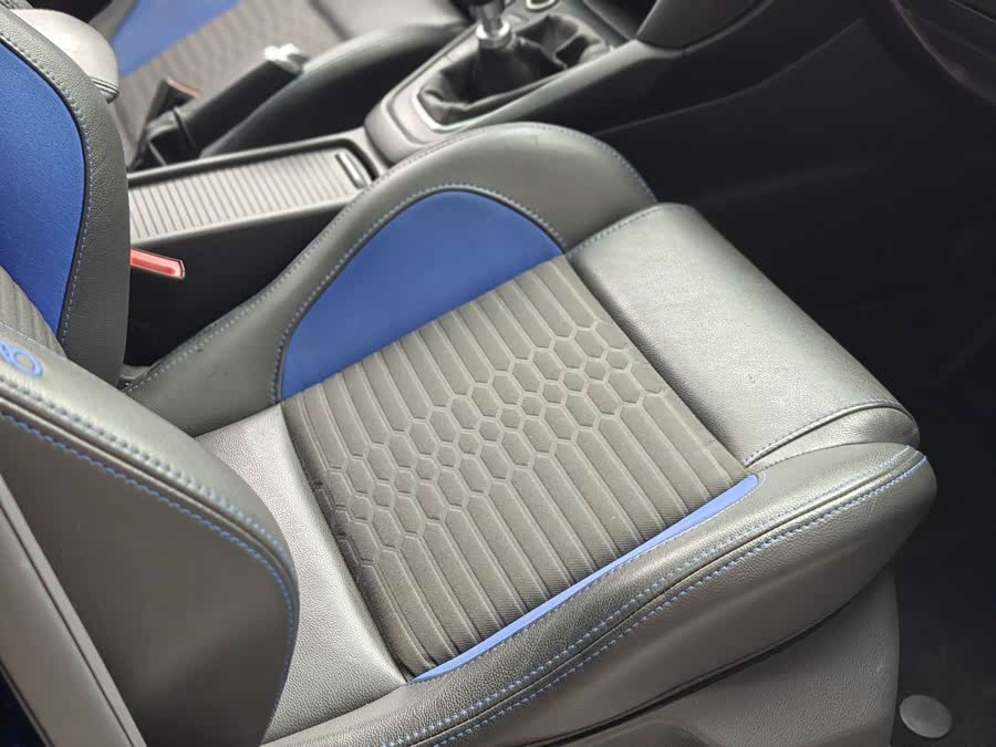 Ford Focus (Imported) 2017 imagem de carro #22