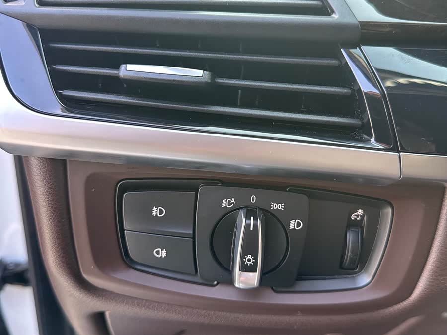 BMW X5 (Imported) 2015 #22 BMW X5 (Imported) 2015 car image #22