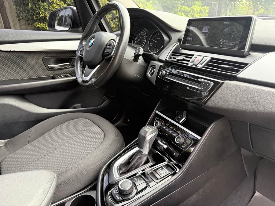 BMW 2 Series Gran Tourer 2016 immagine di auto #22