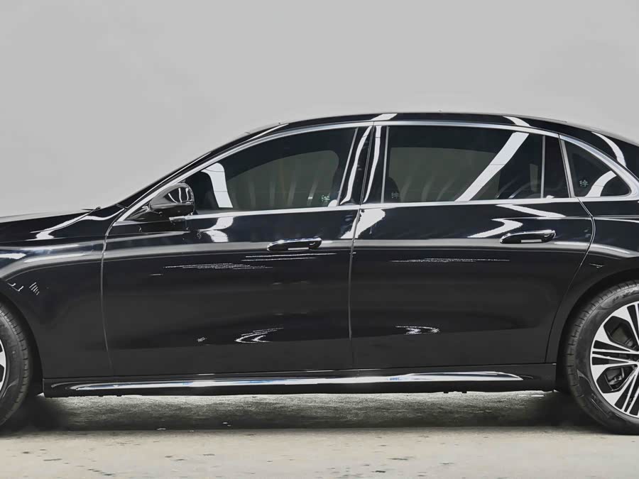 Mercedes-Benz E Class New Energy 2024 car image #22
