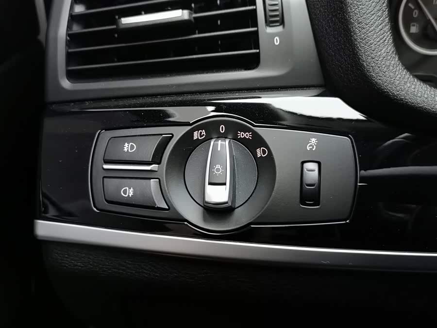 BMW X4 2017 car image #22