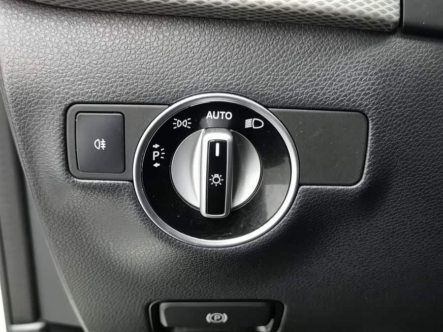 Mercedes-Benz B Class 2018 #22 Mercedes-Benz B Class 2018 car image #22