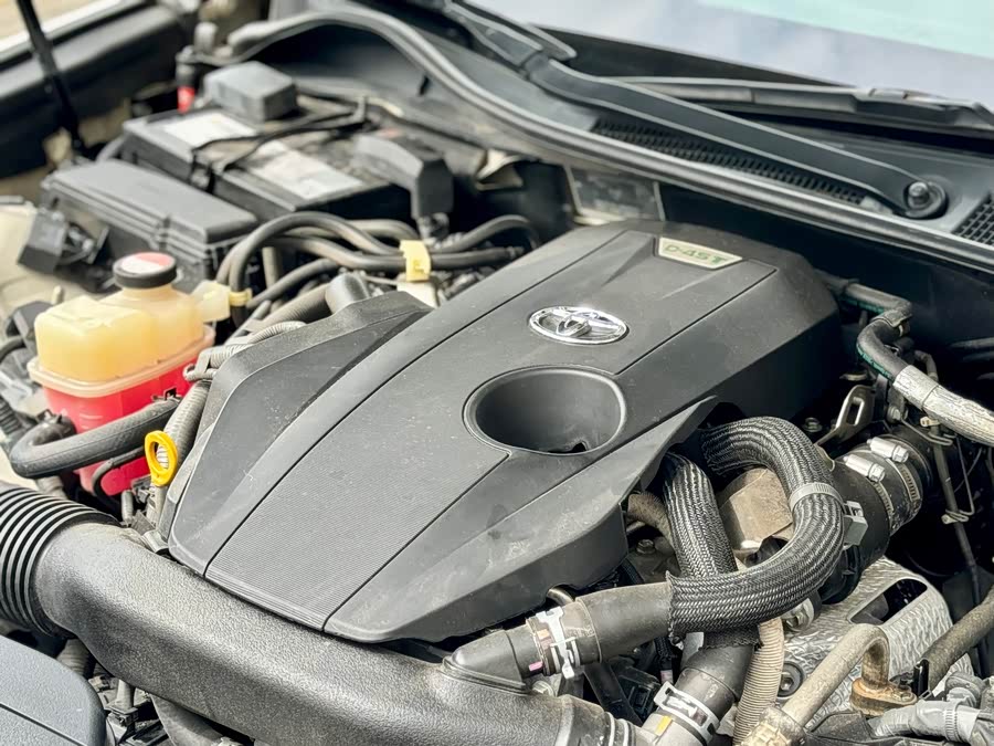 丰田 皇冠 2017 汽车图片 #22