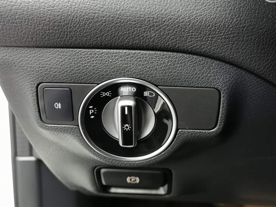 Mercedes-Benz GLA AMG 2018 car image #22