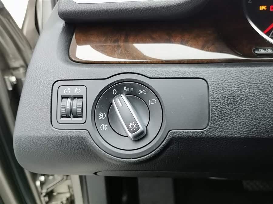 Volkswagen Magotan (Imported) 2014 изображение автомобиля #22