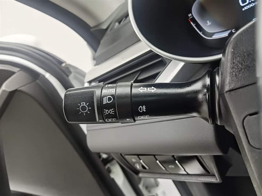 GEELY 2023 car image #22