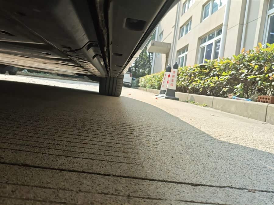 Audi Q5 e-tron 2023 #22 Audi Q5 e-tron 2023 صورة سيارة #22