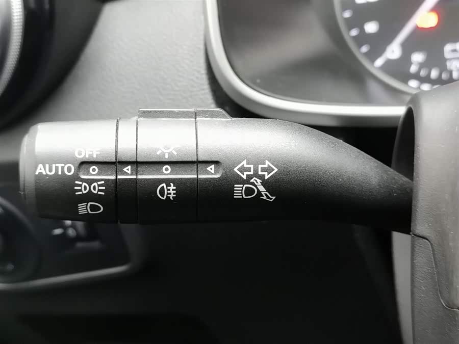 MG EZS Electric 2019 #22 MG EZS Electric 2019 car image #22