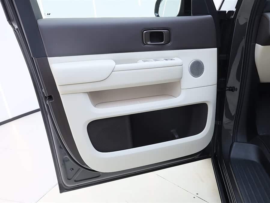 理想汽车 理想MEGA 2024 汽车图片 #22