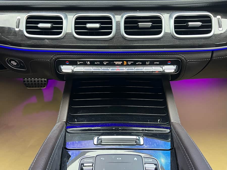 Mercedes-Benz GLS Class 2024 #22 Mercedes-Benz GLS Class 2024 car image #22