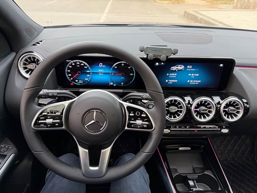 Mercedes-Benz EQA Class 2023 immagine di auto #22