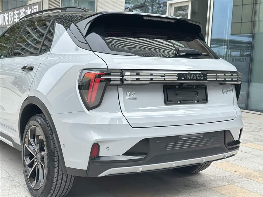 Lynk & Co 01 2022 image de voiture #22