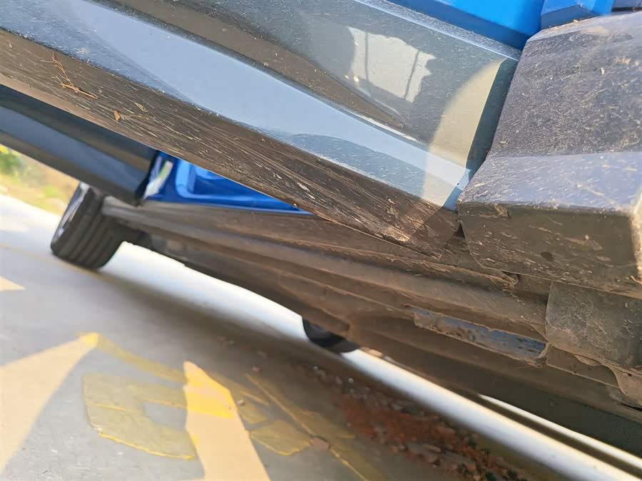 Audi Q2L e-tron 2020 #22 Audi Q2L e-tron 2020 car image #22