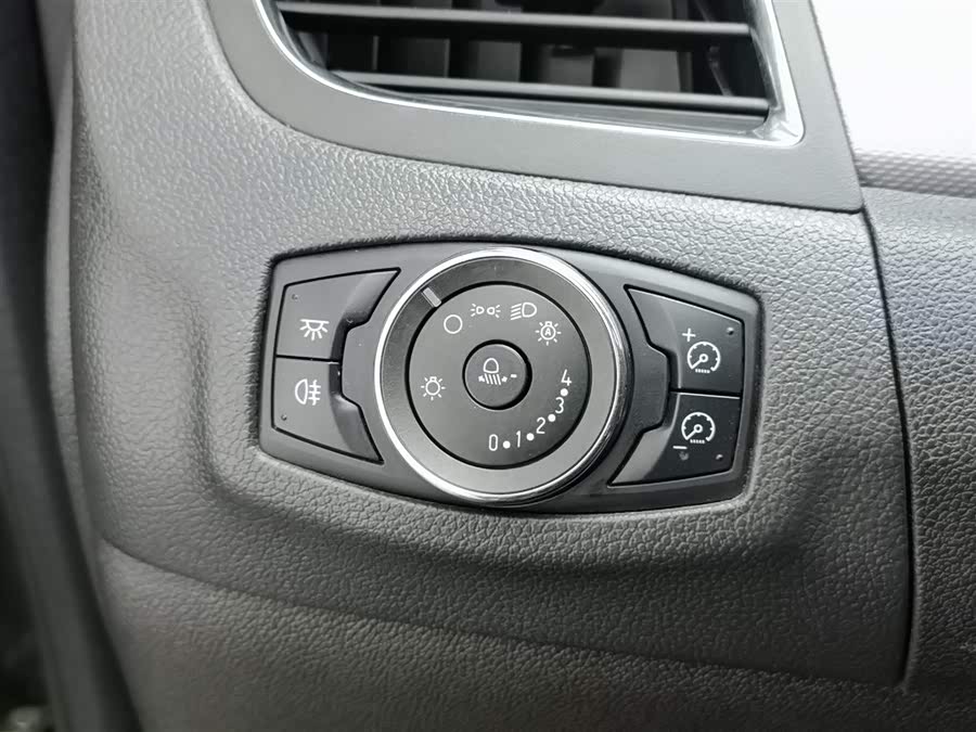 Ford Edge (Imported) 2013 immagine di auto #22