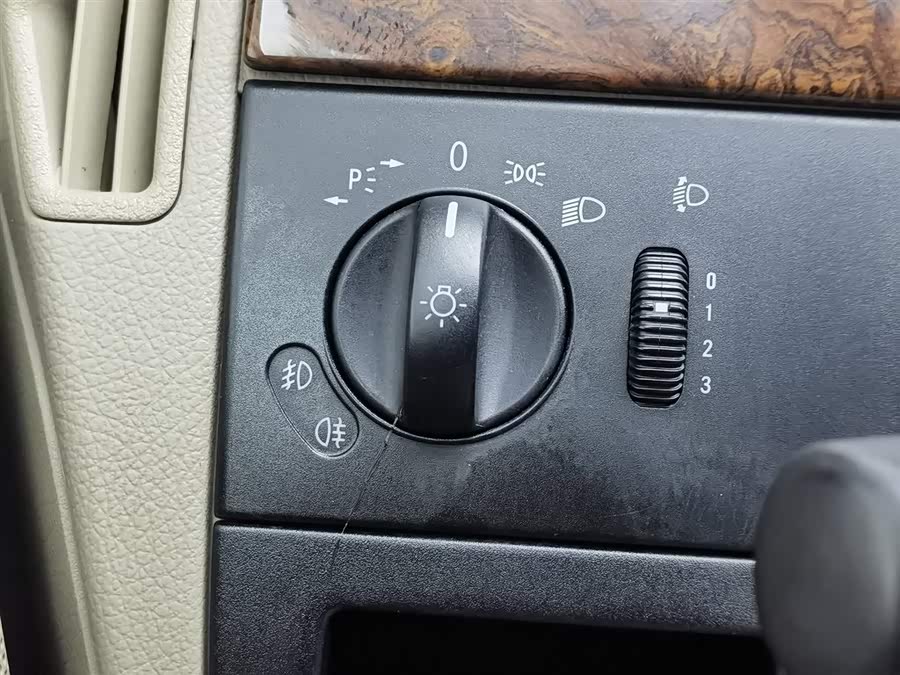 奔驰 唯雅诺 2013 汽车图片 #22