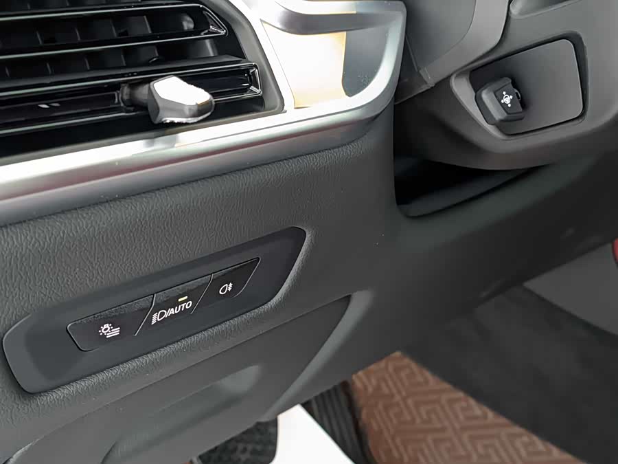 BMW X5 2025 imagen de coche #22