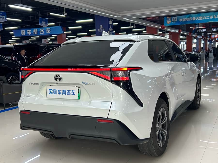 丰田 铂智4X 2025 #22 丰田 铂智4X 2025 汽车图片 #22