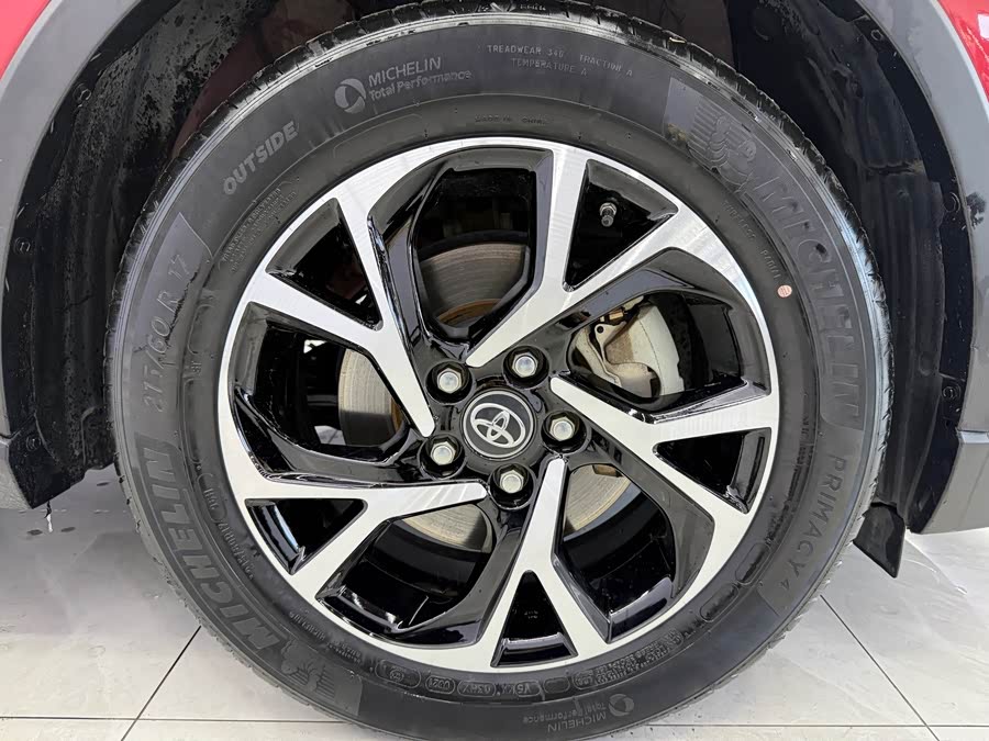 Toyota C-HR 2021 #22 Toyota C-HR 2021 car image #22
