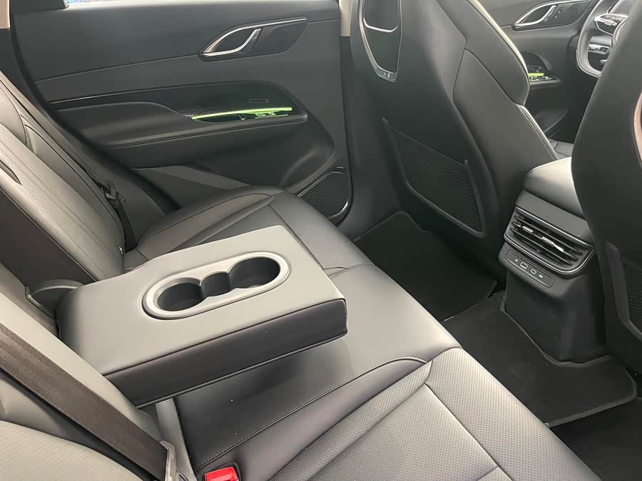 HongQi HS3 PHEV 2024 car image #22