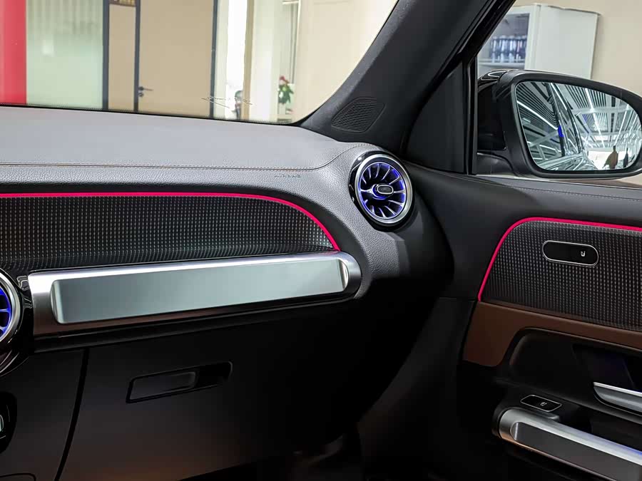 Mercedes-Benz GLB Class 2022 #22 Mercedes-Benz GLB Class 2022 car image #22