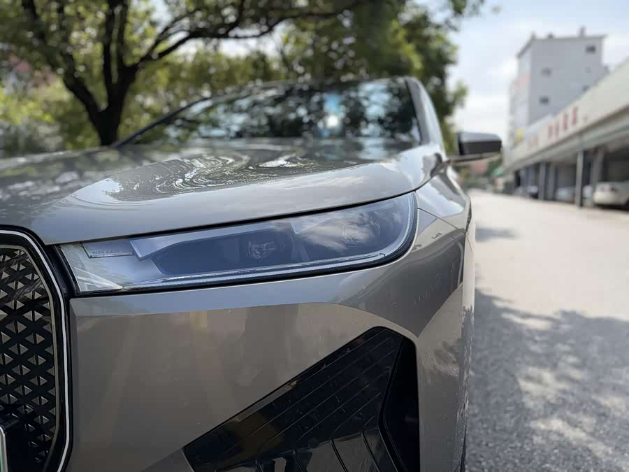 BMW iX M60 2022 car image #22