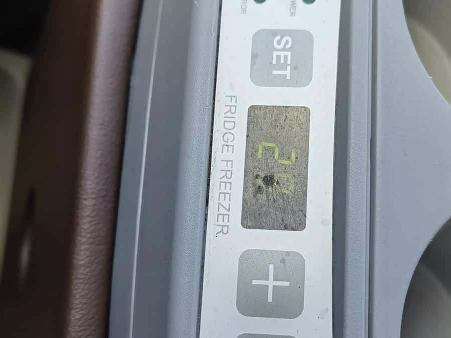 Toyota SIENNA 2018 car image #22