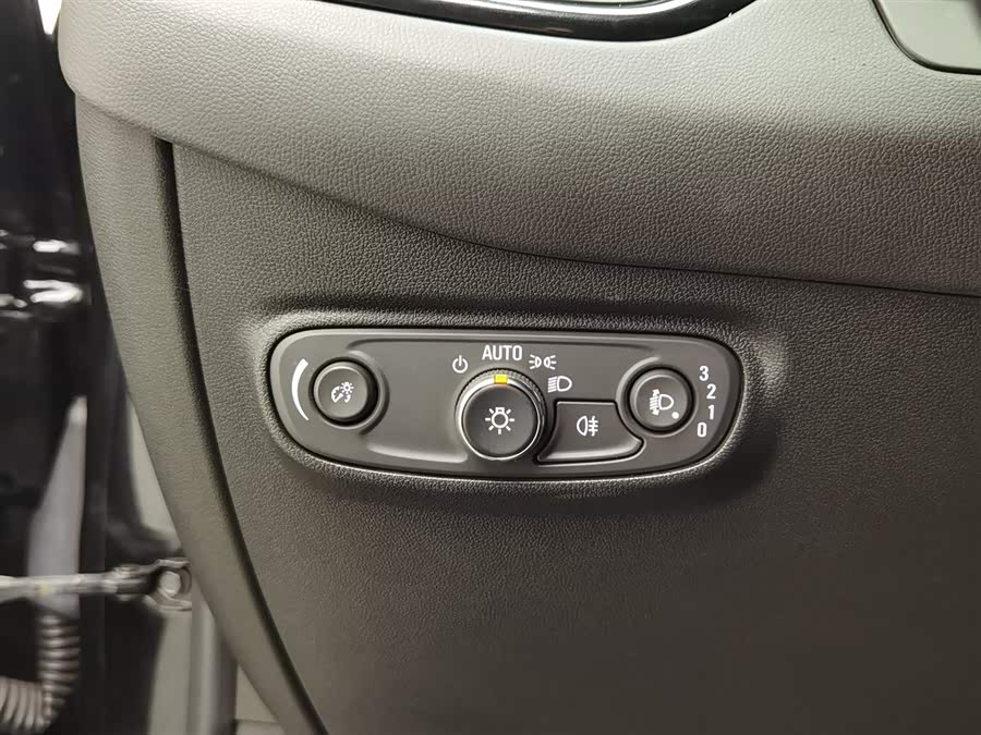 Chevrolet Equinox 2021 car image #22