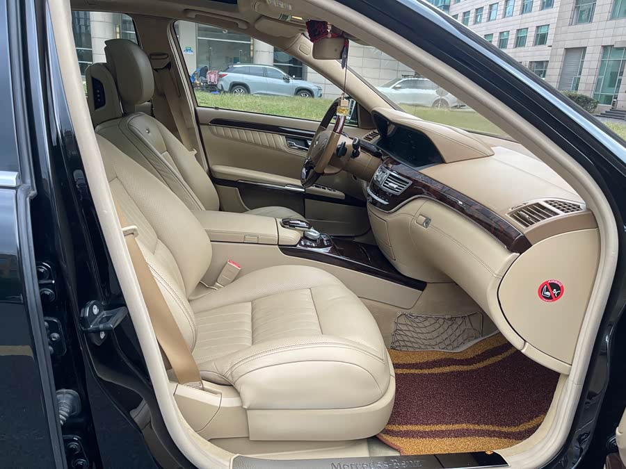 Mercedes-Benz S Class 2012 immagine di auto #22