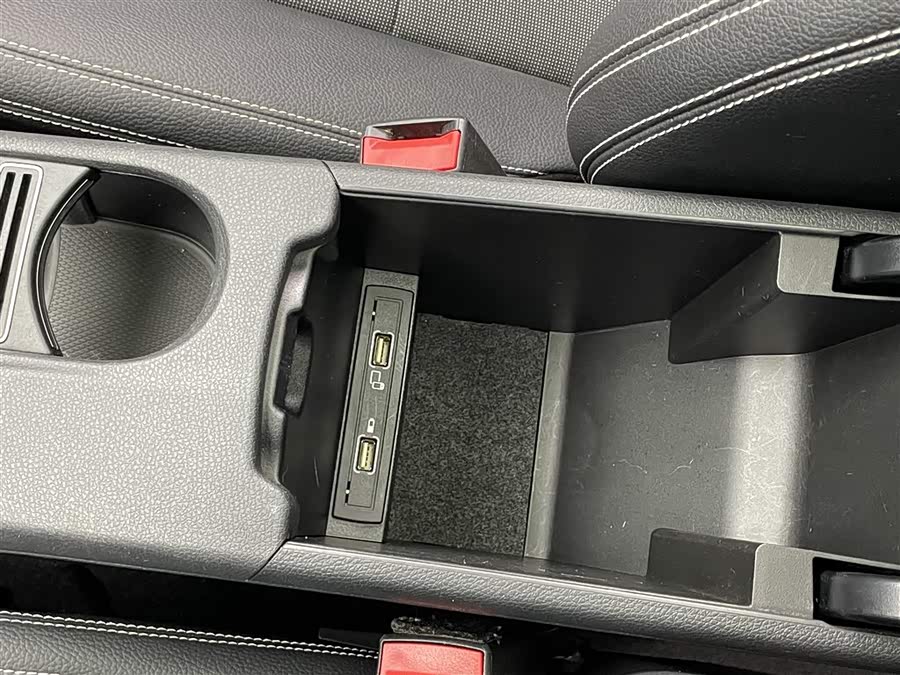 Mercedes-Benz A Class (Imported) 2016 #22 Mercedes-Benz A Class (Imported) 2016 car image #22