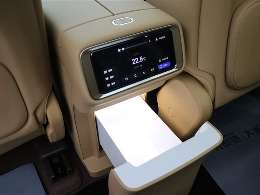 2025 car image #22