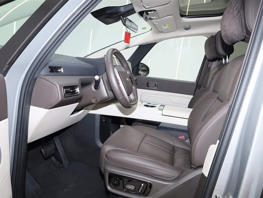 理想汽车 理想MEGA 2024 汽车图片 #22