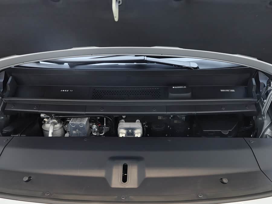 理想汽车 理想MEGA 2024 汽车图片 #22