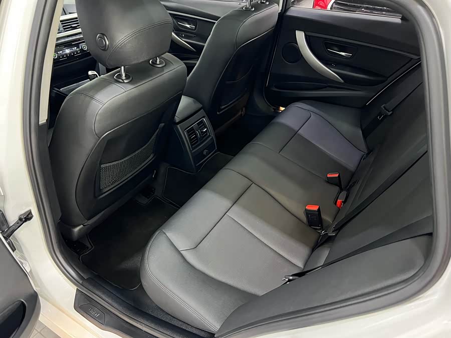 BMW 3 Series (Imported) 2016 imagen de coche #22