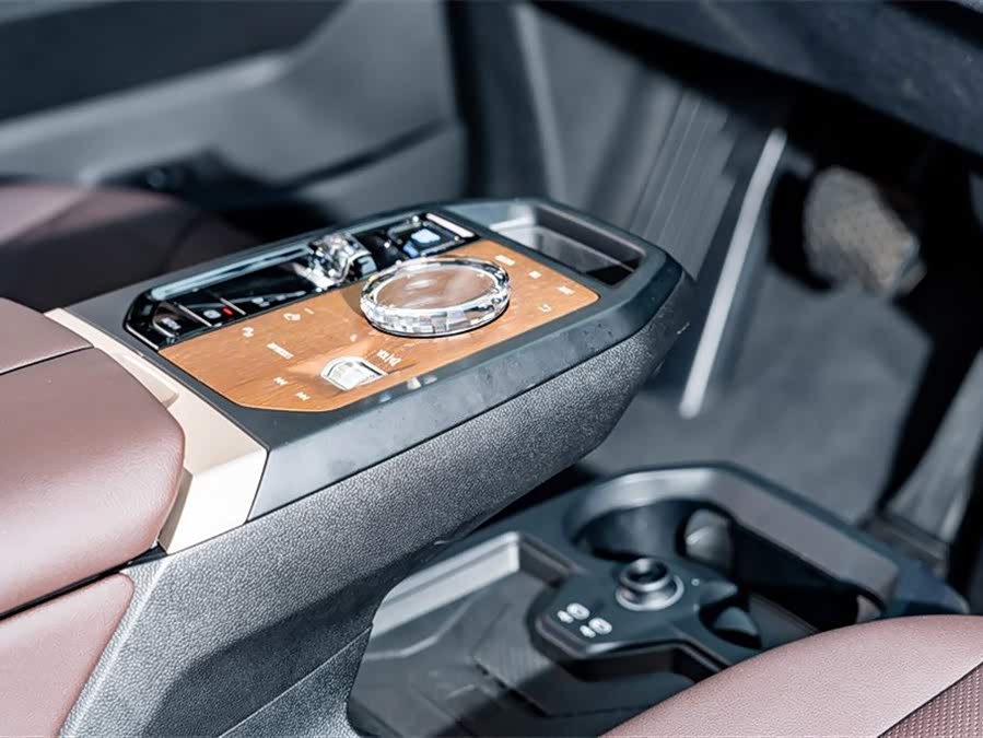 BMW iX 2024 #22 BMW iX 2024 immagine di auto #22