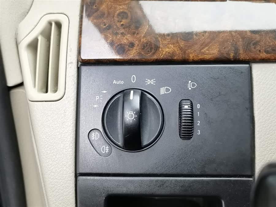 奔驰 唯雅诺 2010 汽车图片 #22