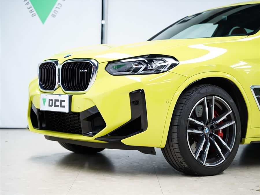 BMW X4 M 2022 immagine di auto #22