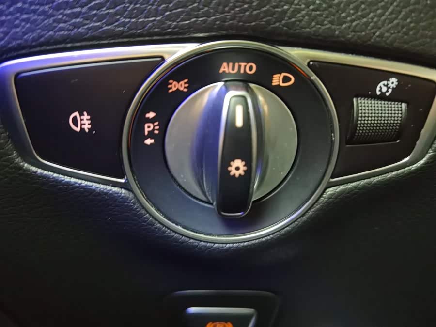 Mercedes-Benz 2020 car image #22