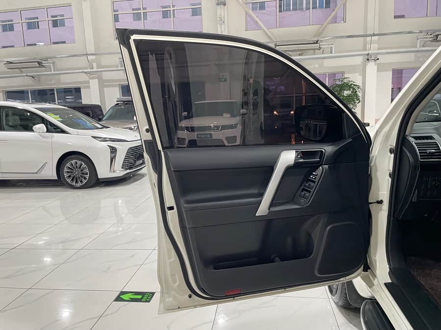 丰田 普拉多 2016 汽车图片 #22