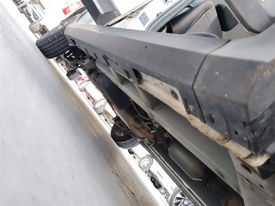 SWM X3 2019 صورة سيارة #22