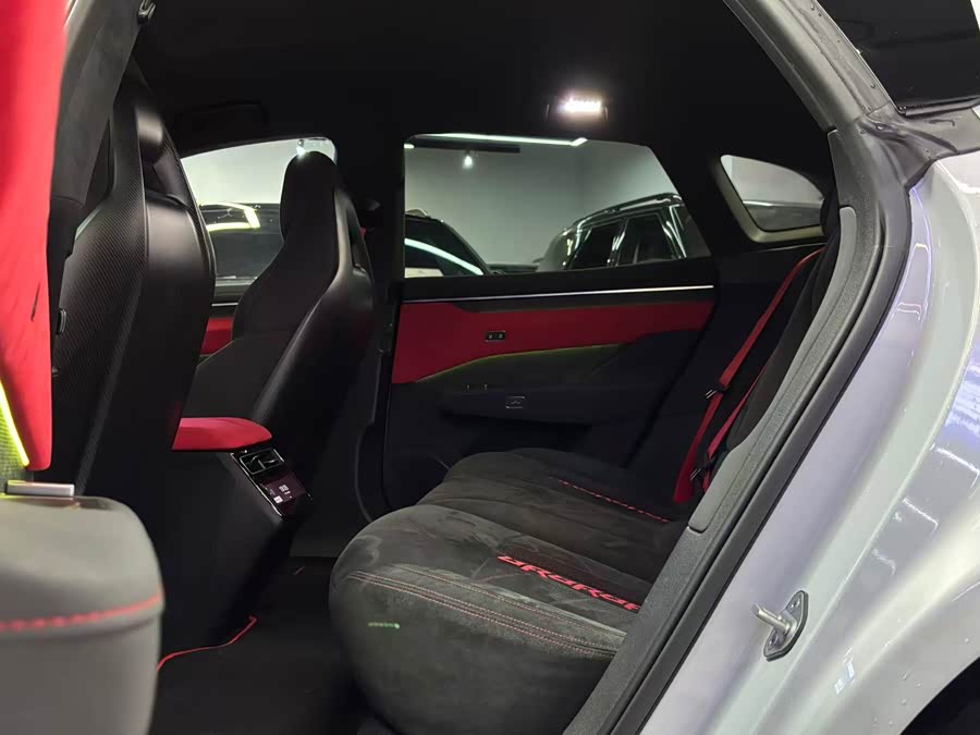 极氪 极氪001 FR 2024 汽车图片 #22