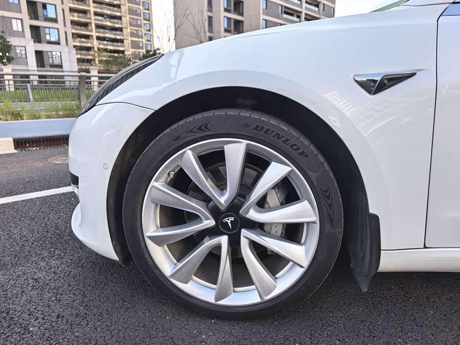 Tesla Model 3 2020 image de voiture #22