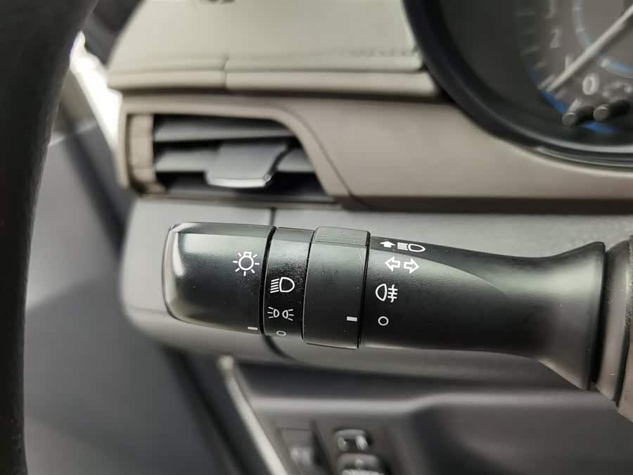 丰田 YARiS L 致炫 2015 汽车图片 #22