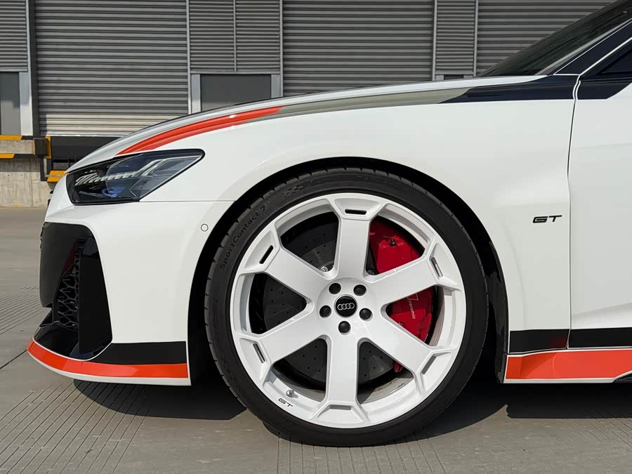 Audi RS 6 2025 car image #22